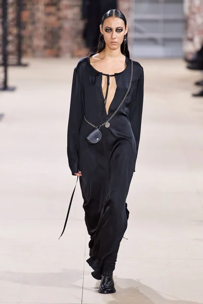 Look 35